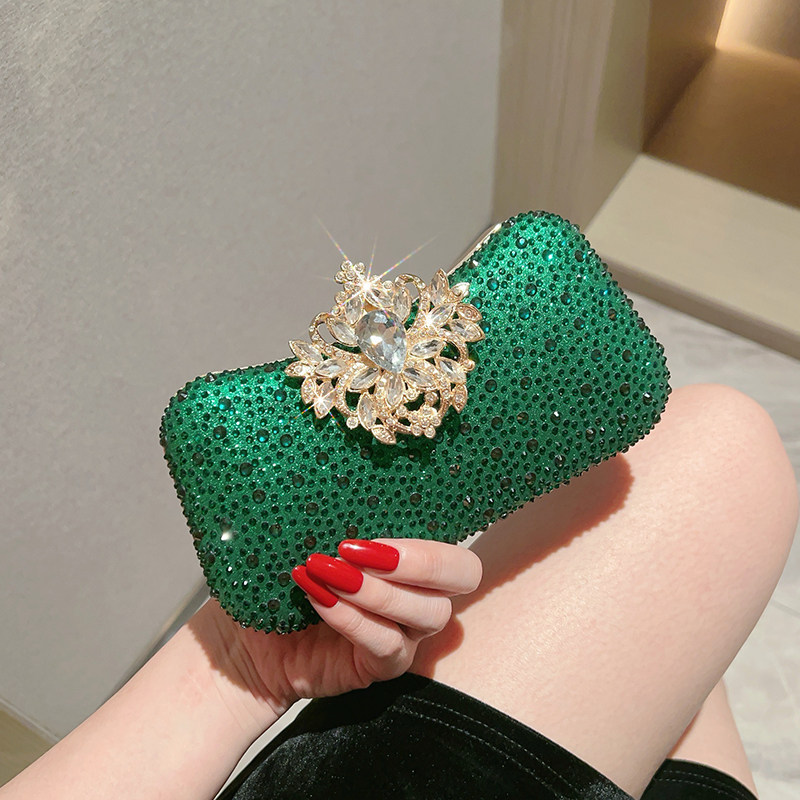 Luxury Bags Green - حقائب كلاتش خضراء فاخرة جديدة لعام