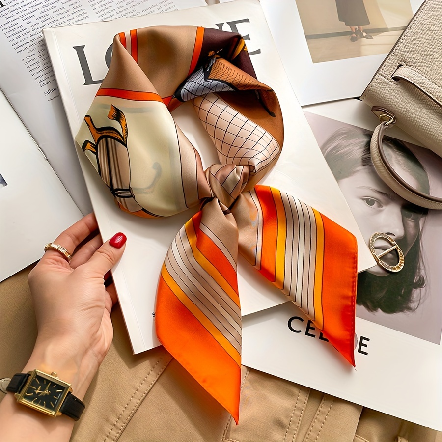 Luxury Bags Office - وشاح حريري مربع بنمط حصان فاخر