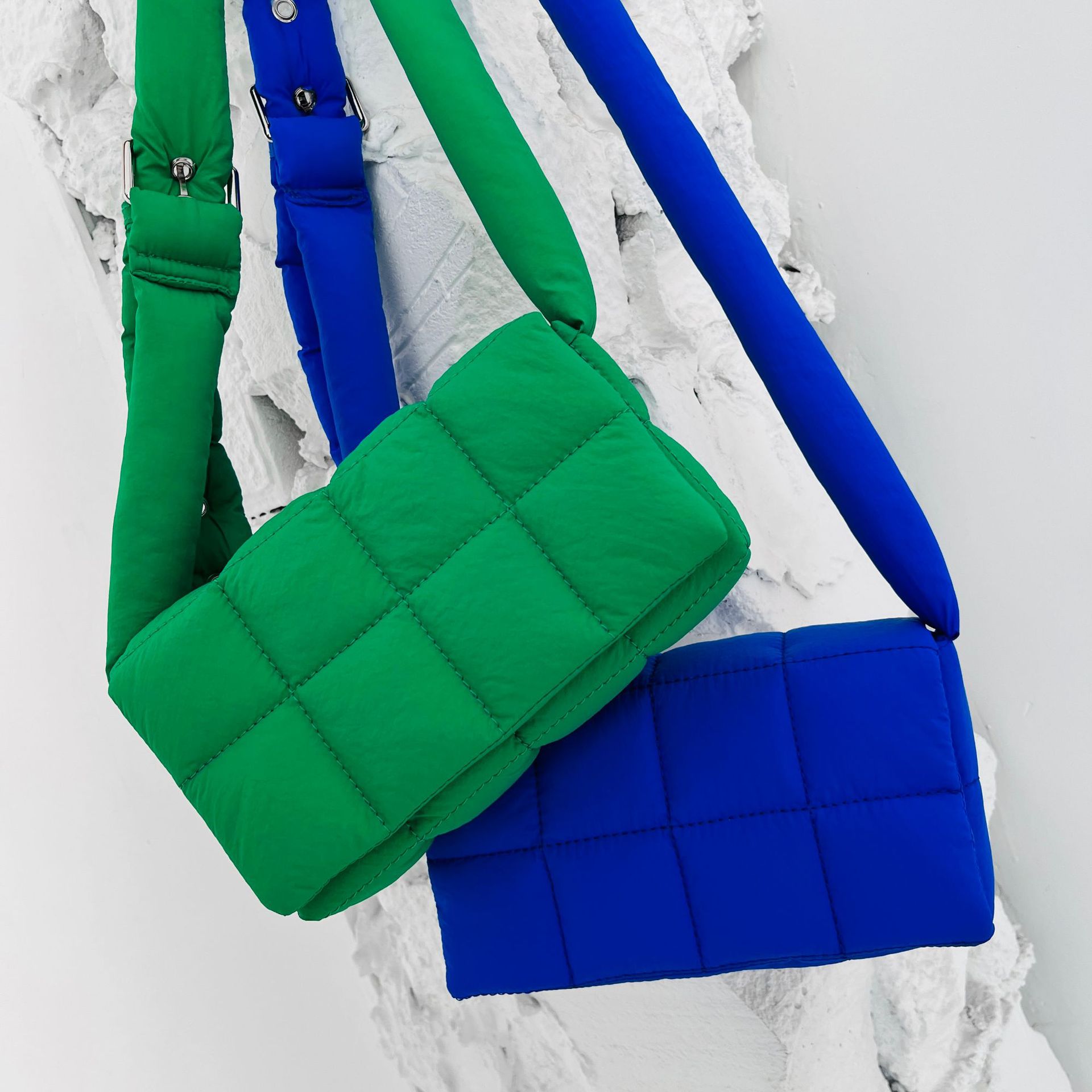 Luxury Bags Sling - حقائب كتف نسائية من القطن المنسوج،