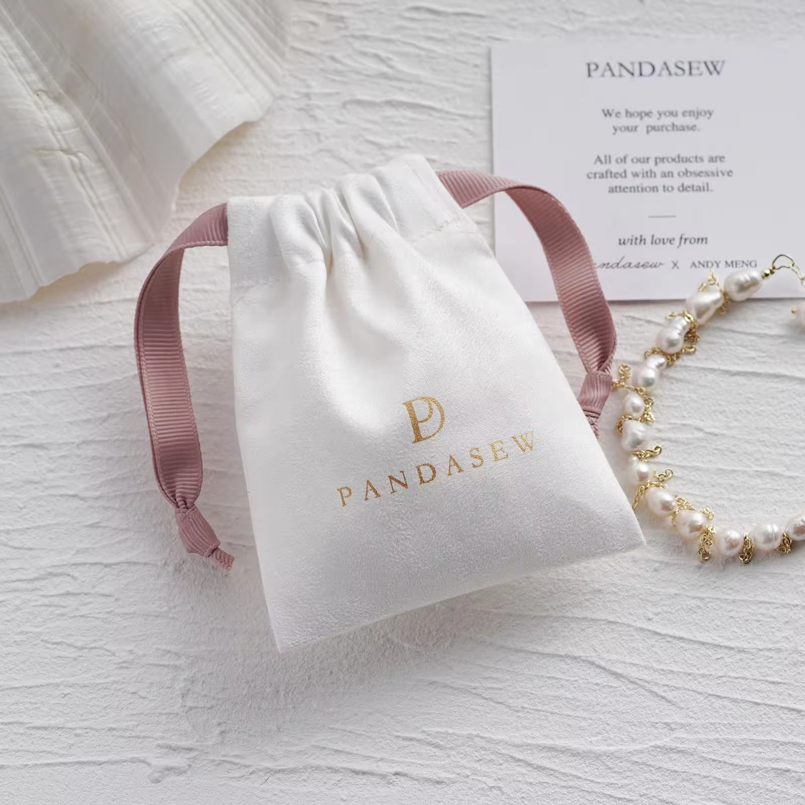 Luxury Bags Logo - حقيبة مجوهرات فاخرة من الجلد المدبوغ