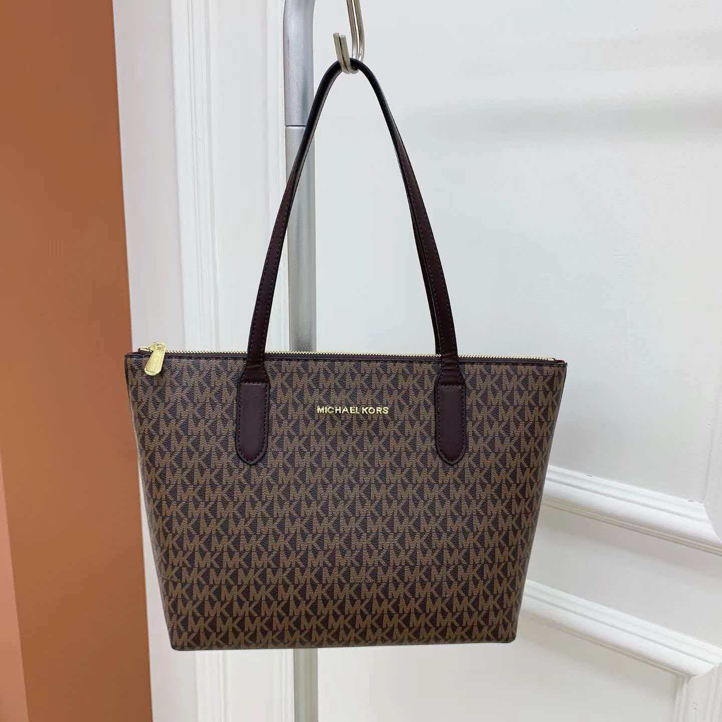 Luxury Bags Michael Kors - حقيبة كروس بودي أنيقة للنساء من