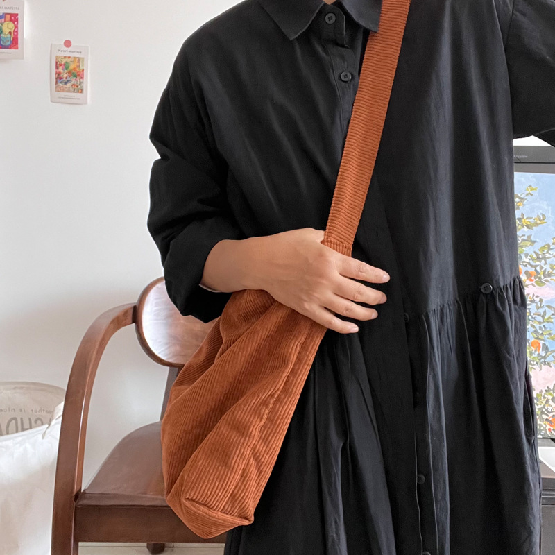 حقيبة كتف كودري ريترو للنساء ، - مراجعة Luxury Beach Bags Ysl وسعره