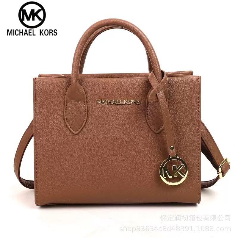 حقيبة كتف نسائية عصرية وأنيقة  - مراجعة Luxury Bags Michael Kors وسعره