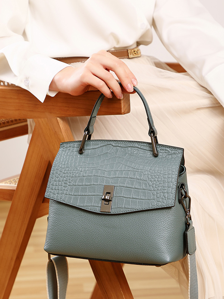 حقيبة يد من الجلد الطبيعي للنس - مراجعة Luxury Bags Vintage وسعره