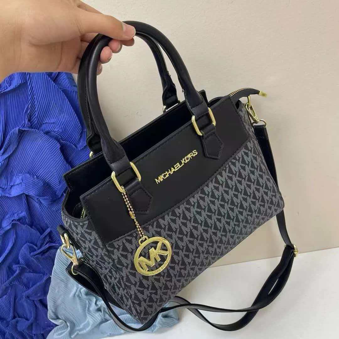 حقيبة يد نسائية فاخرة خفيفة ال - مراجعة Luxury Bags Michael Kors وسعره