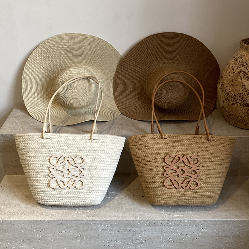 حقيبة يد منسوجة على الطراز الف - مراجعة Luxury Beach Bags Ysl وسعره