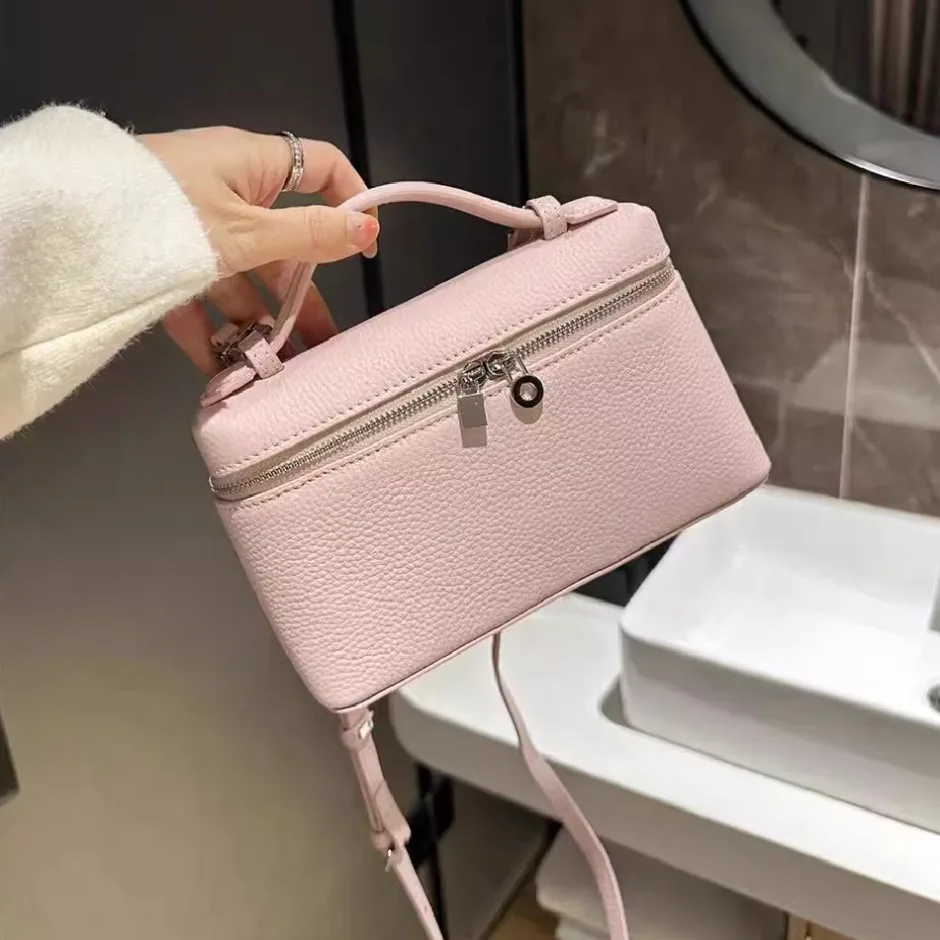 حقيبة كتف نسائية فاخرة من الجل - مراجعة Luxury Bags Jacquemus وسعره