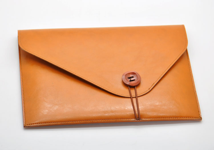حقيبة كمبيوتر محمول رفيعة للغا - مراجعة Briefcase Leather Slim وسعره