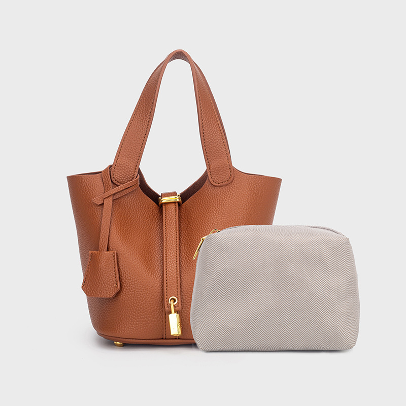 حقيبة يد نسائية كلاسيكية من سل - مراجعة Luxury Bags Jacquemus وسعره