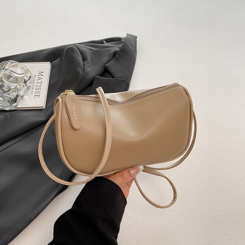 حقيبة حفاضات أنيقة بلون موحد،  - مراجعة Luxury Bags Logo وسعره