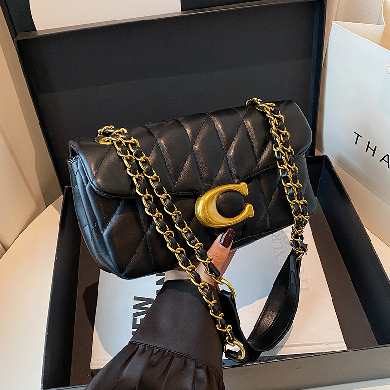 حقيبة كتف نسائية من الجلد المب - مراجعة Luxury Bags Logo وسعره