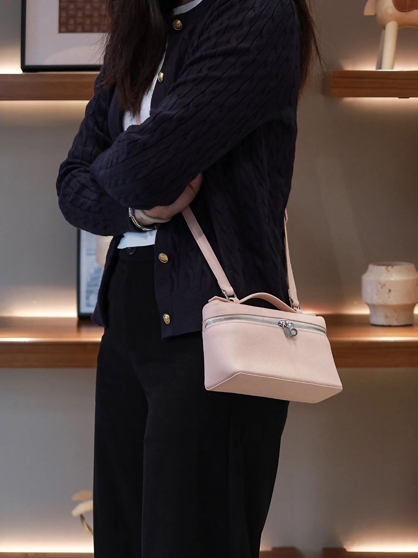 حقائب كتف ميندي حقيبة يد صغيرة - مراجعة Luxury Bags Jacquemus وسعره