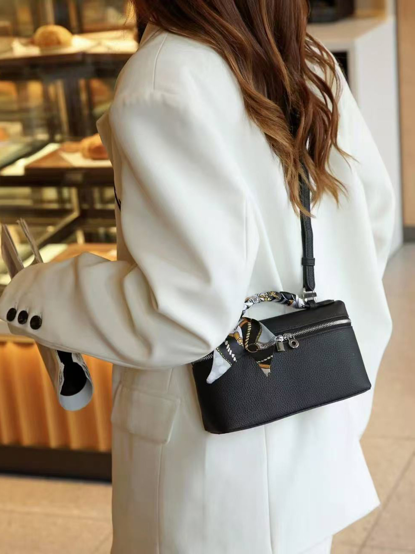 حقائب كتف ميندي حقيبة يد صغيرة - مراجعة Luxury Bags Jacquemus وسعره