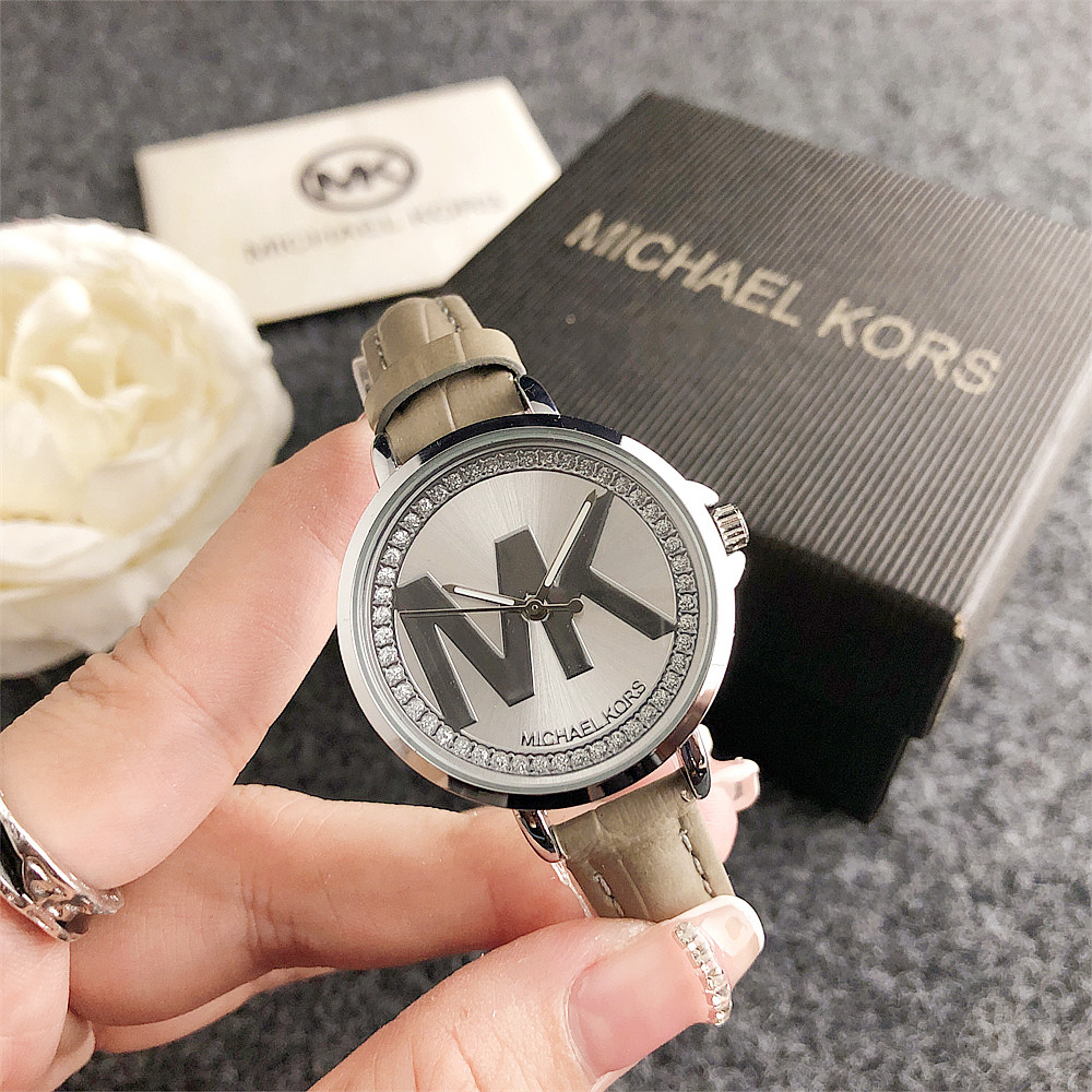 مايكل كورس MK ساعة كوارتز نسائ - مراجعة Luxury Bags Michael Kors وسعره