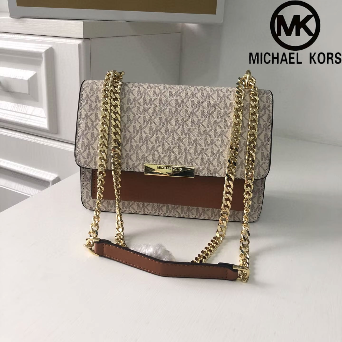 حقيبة كتف نسائية فاخرة من تصمي - مراجعة Luxury Bags Michael Kors وسعره