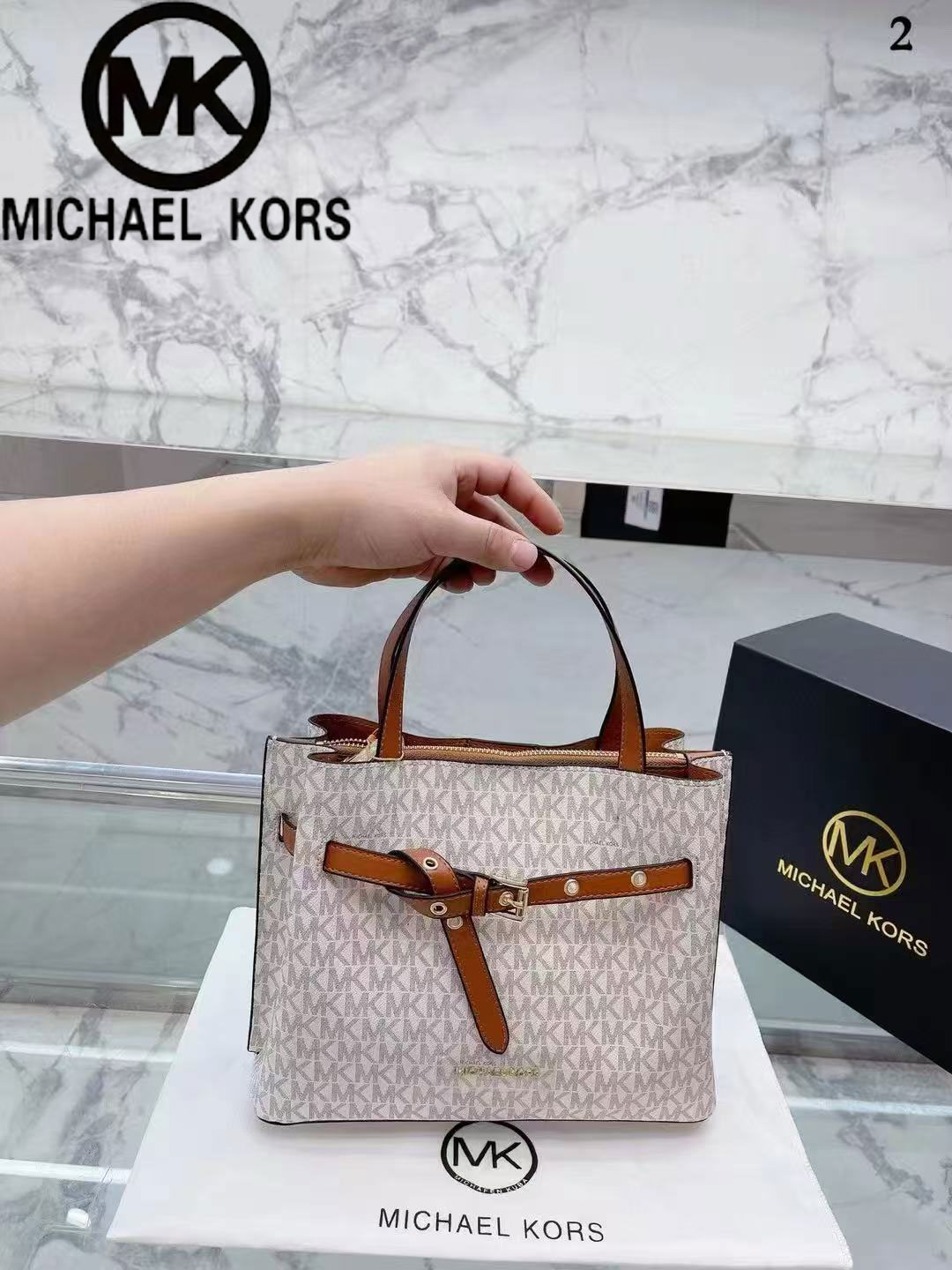 حقيبة يد نسائية جديدة تمامًا و - مراجعة Luxury Bags Michael Kors وسعره