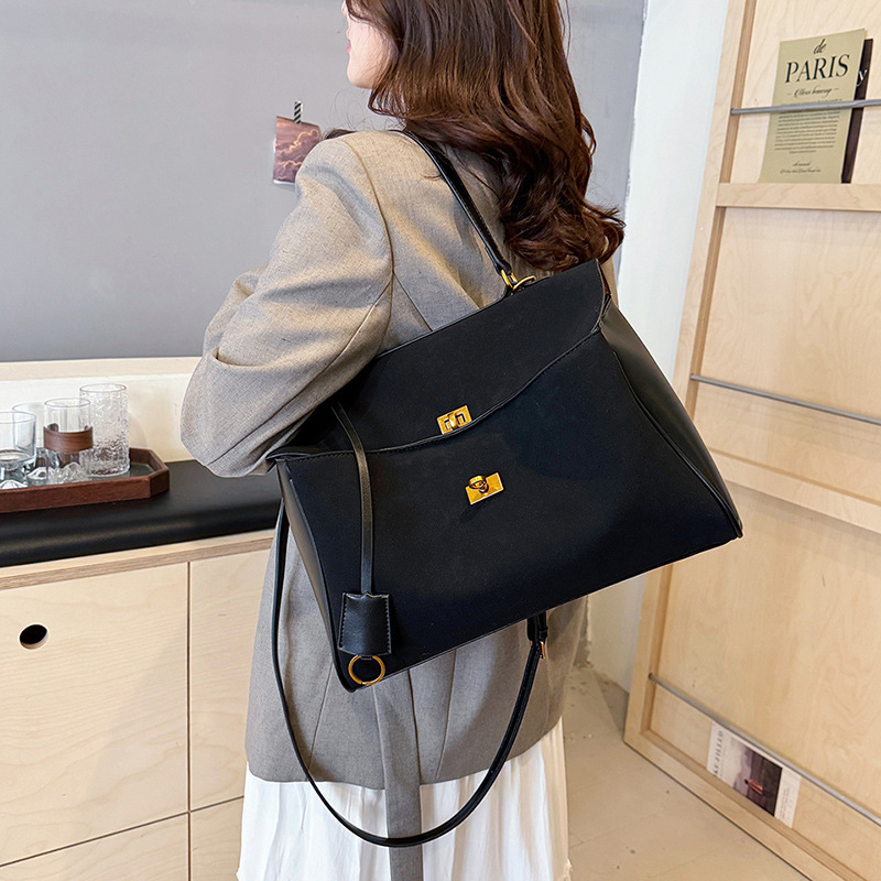 CGCBAG خمر مصمم العلامة التجار - مراجعة Luxury Bags Vintage وسعره