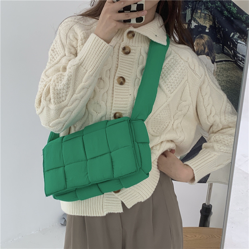 حقائب كتف نسائية من القطن المن - مراجعة Luxury Bags Sling وسعره