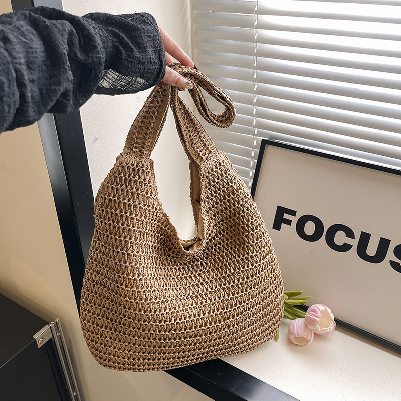 حقيبة يد نسائية منسوجة من القش - مراجعة Luxury Beach Bags Ysl وسعره