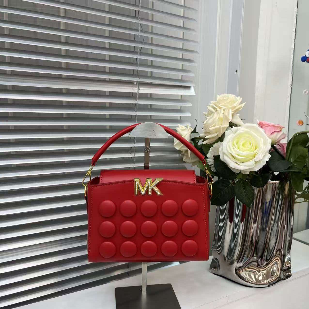 حقيبة يد نسائية فاخرة خفيفة ال - مراجعة Luxury Bags Michael Kors وسعره