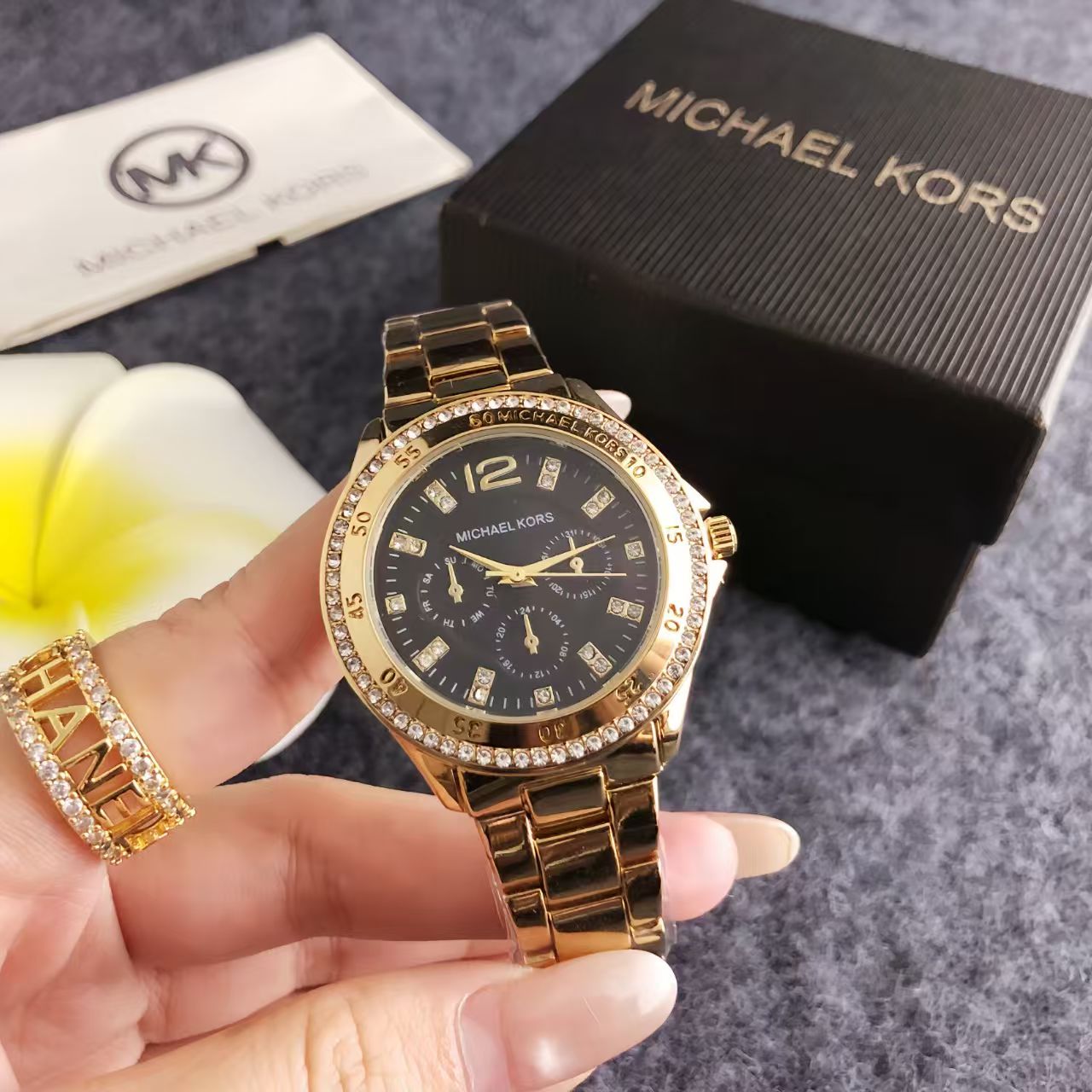 ساعة مايكل كورس النسائية الأني - مراجعة Luxury Bags Michael Kors وسعره