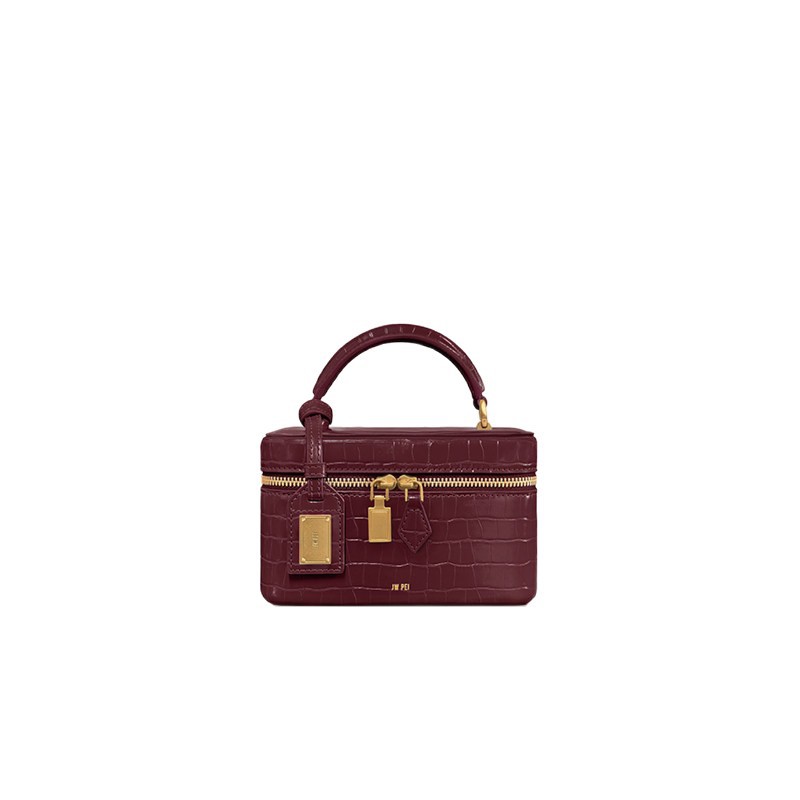 حقيبة JW PEI 2026 الجديدة بتصم - مراجعة Luxury Bags Jacquemus وسعره
