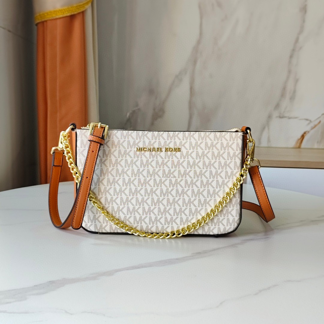 حقيبة كاميرا كلاسيكية جديدة لل - مراجعة Luxury Bags Michael Kors وسعره