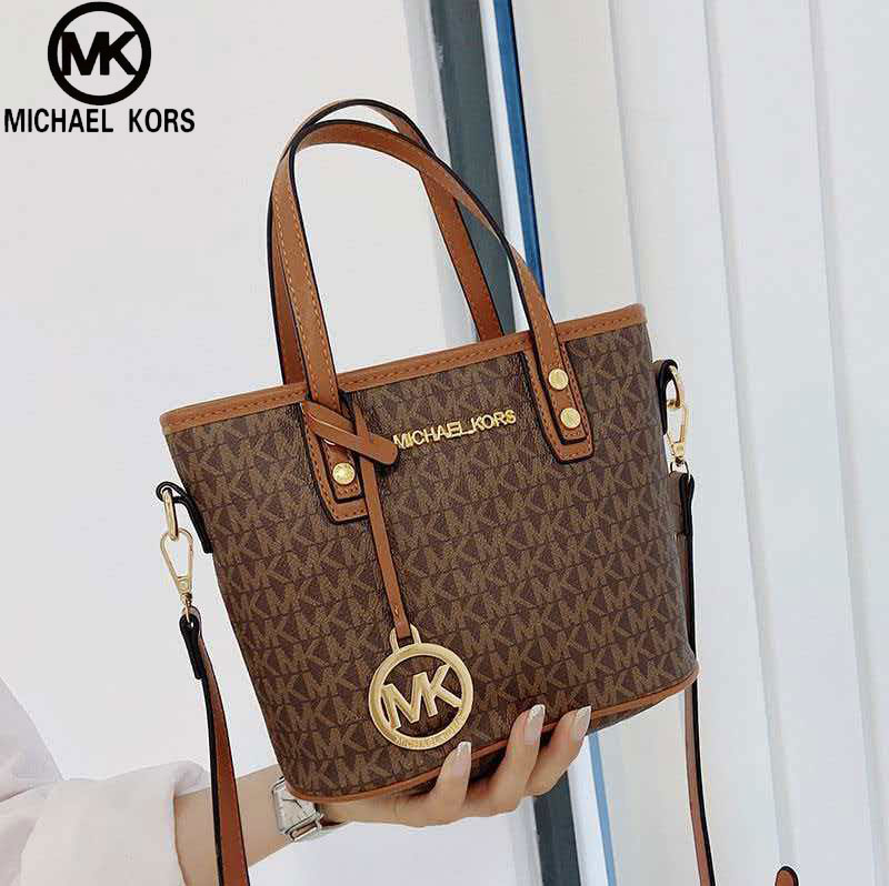 حقيبة مايكل كورس أول جيت سيت 2 - مراجعة Luxury Bags Michael Kors وسعره