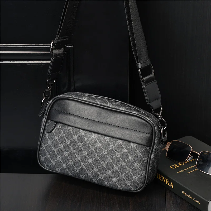 حقائب كروس جلدية فاخرة للرجال  - مراجعة Luxury Bags Office وسعره