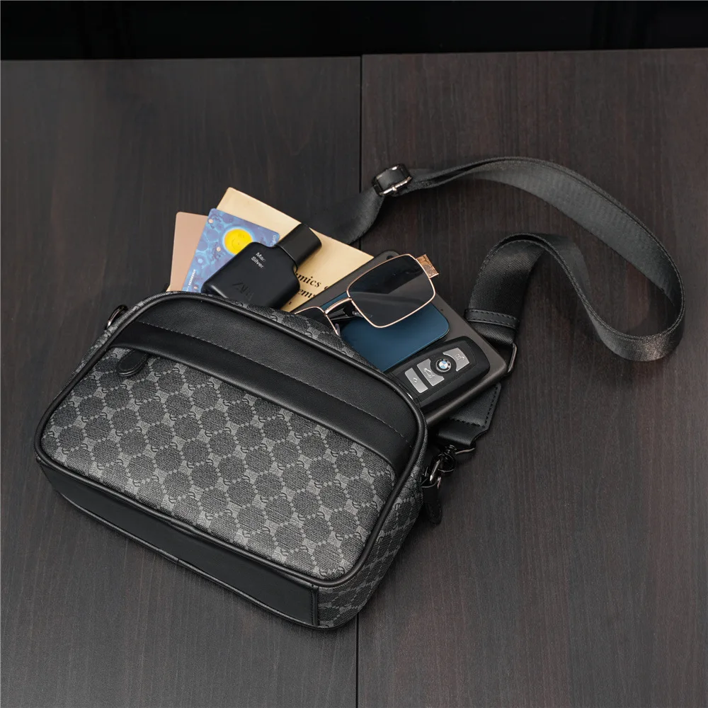 حقائب كروس جلدية فاخرة للرجال  - مراجعة Luxury Bags Office وسعره