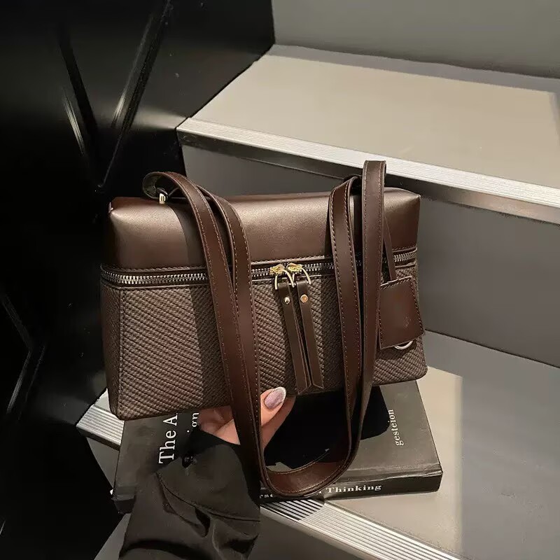 حقيبة بوسطن نسائية جديدة لعام  - مراجعة Luxury Bags Jacquemus وسعره
